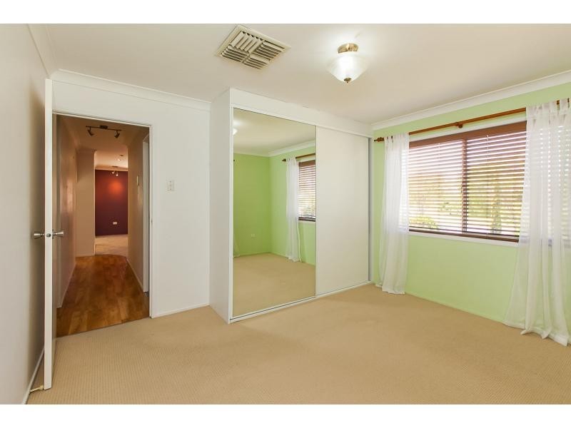 16 Elwing Street, Kawana QLD 4701