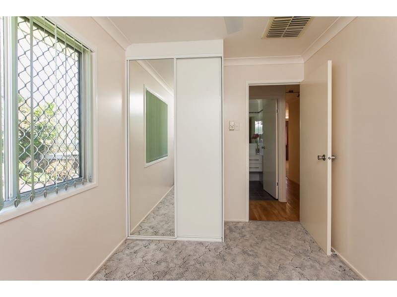 16 Elwing Street, Kawana QLD 4701