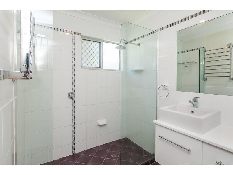 16 Elwing Street, Kawana QLD 4701