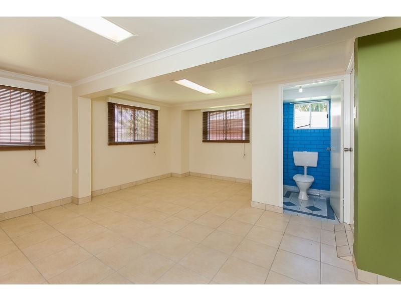 16 Elwing Street, Kawana QLD 4701