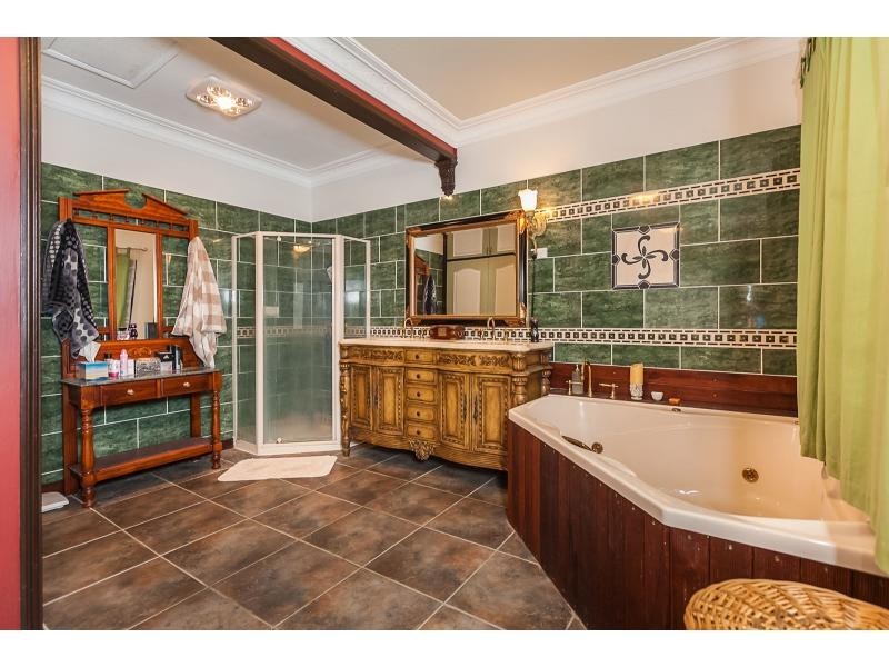 156 Earl Street, Berserker QLD 4701