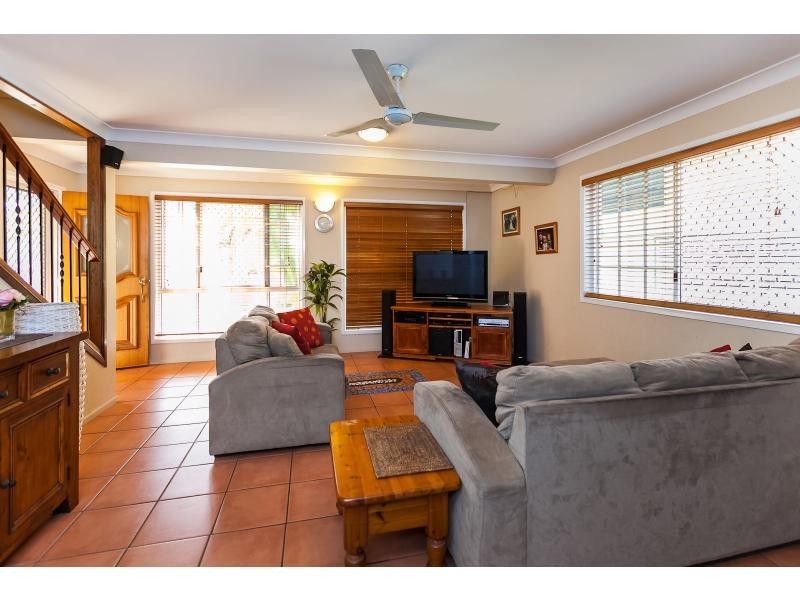 16 Hutcheon Street, Kawana QLD 4701