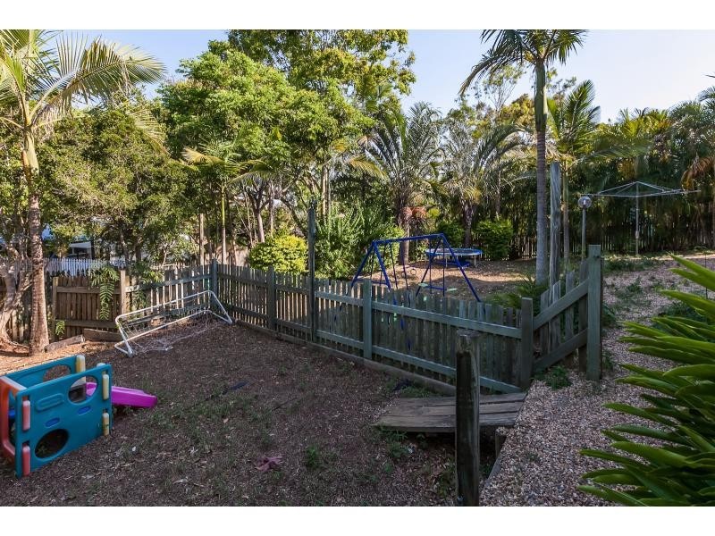 16 Hutcheon Street, Kawana QLD 4701