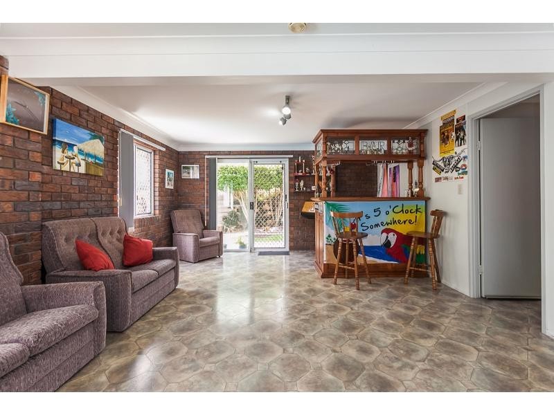 326 Bloxsom Street, Koongal QLD 4701