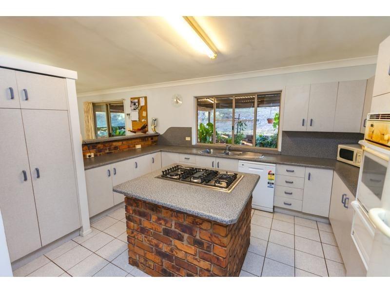 16 Gremalis Drive, Parkhurst QLD 4702