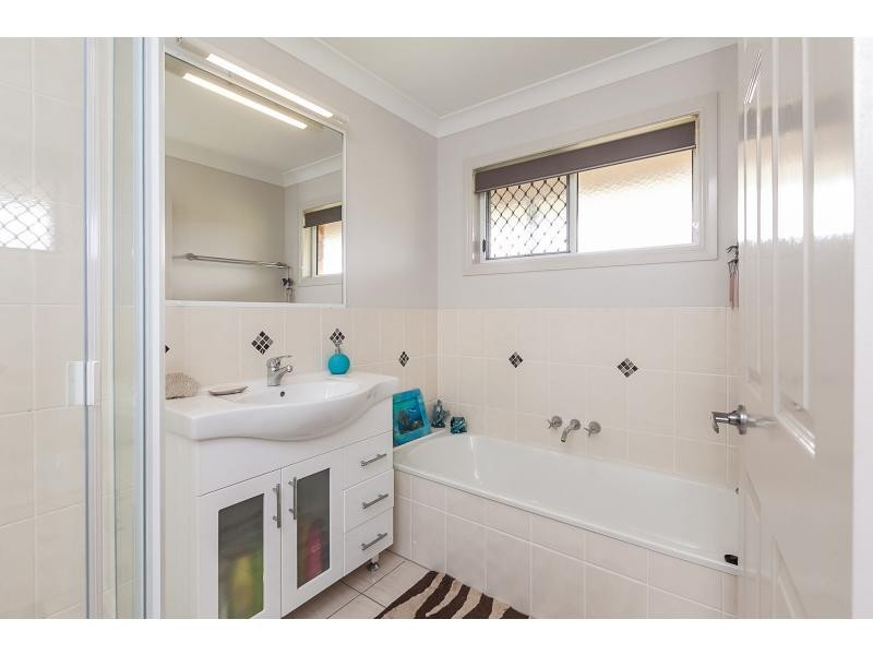 35 Windsor Street, Gracemere QLD 4702