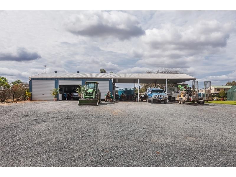 35 Windsor Street, Gracemere QLD 4702