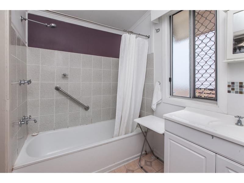 57 Lakes Creek Road, Berserker QLD 4701