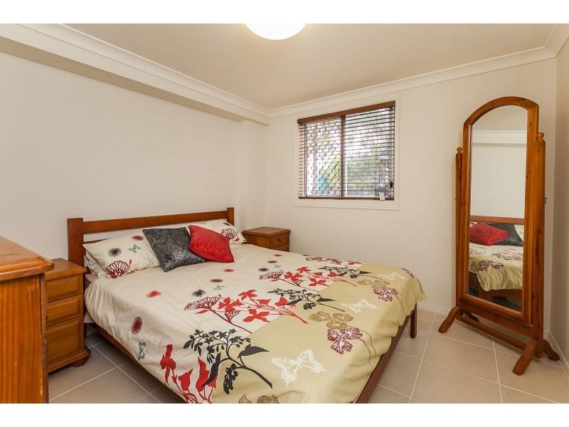 32 Locke Street, Kawana QLD 4701