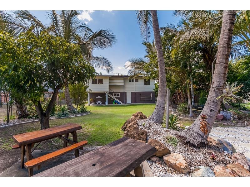 32 Locke Street, Kawana QLD 4701