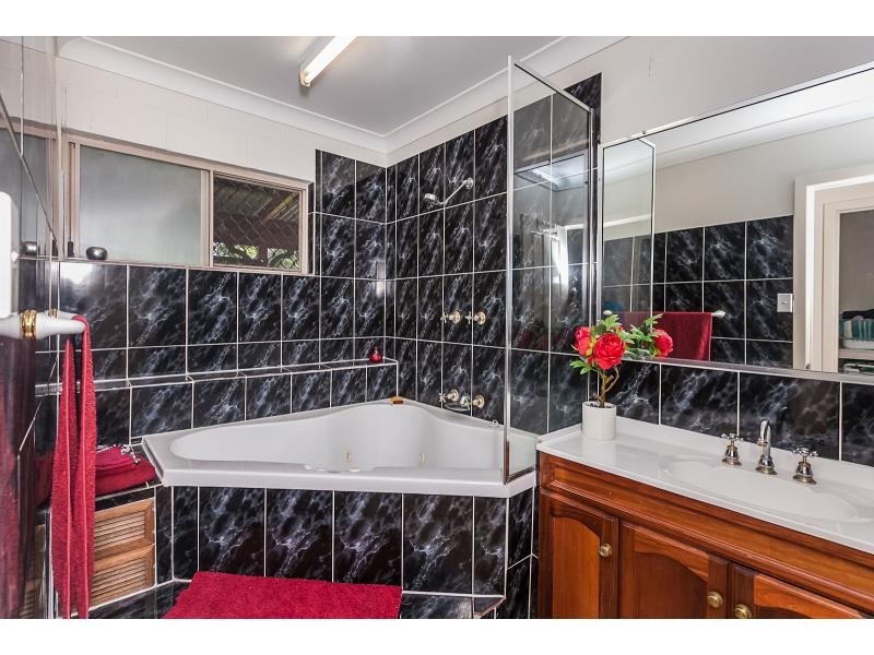 13 Zimitat Street, Gracemere QLD 4702