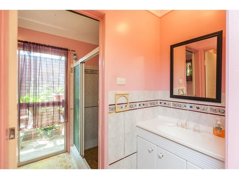 6 Cruden Street, Frenchville QLD 4701