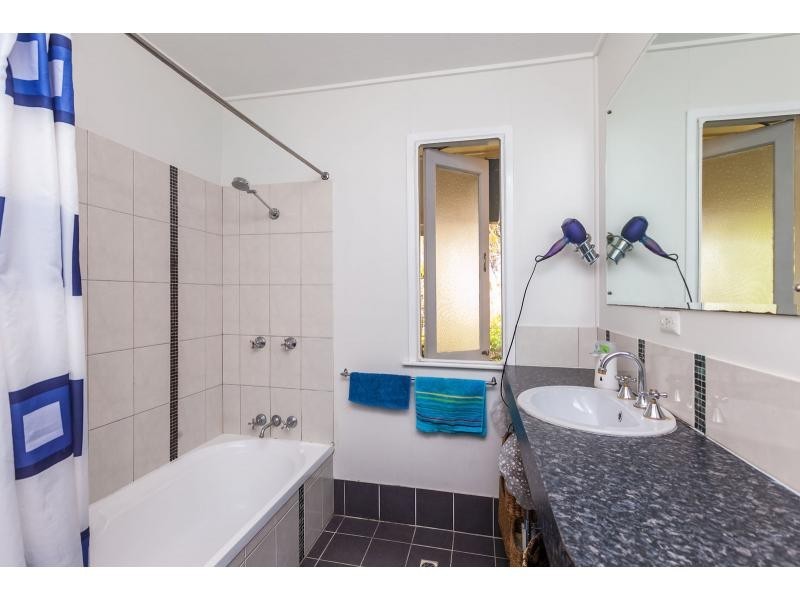 228 Richardson Road, Park Avenue QLD 4701