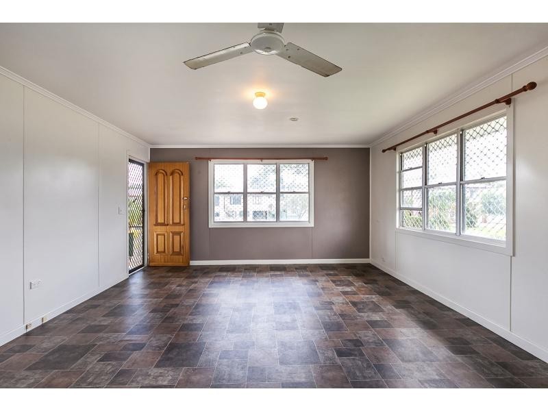 16 Davidson Street, Park Avenue QLD 4701
