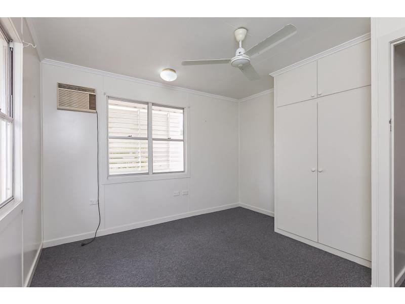 16 Davidson Street, Park Avenue QLD 4701