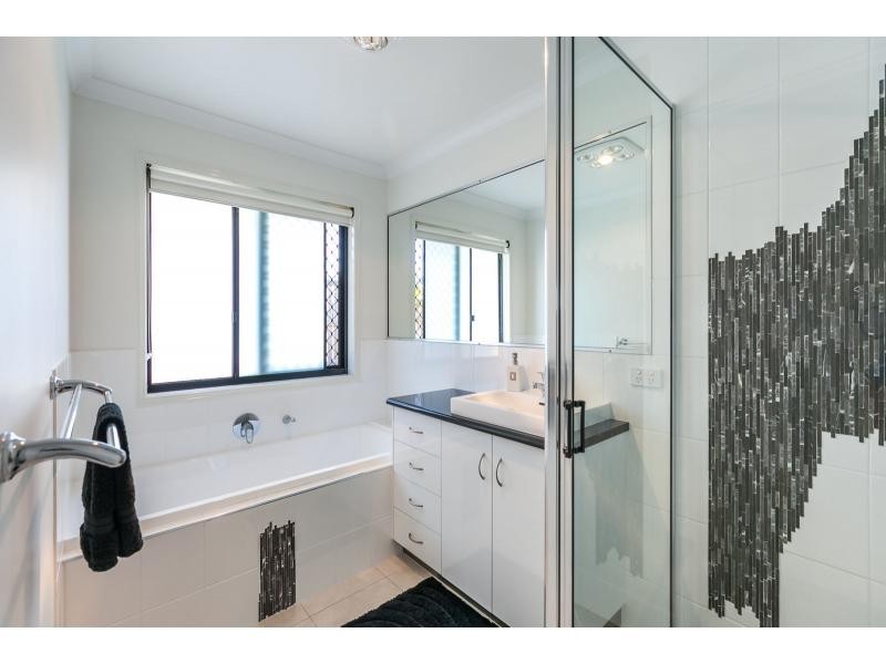 21 Kerrie Meares Crescent, Gracemere QLD 4702