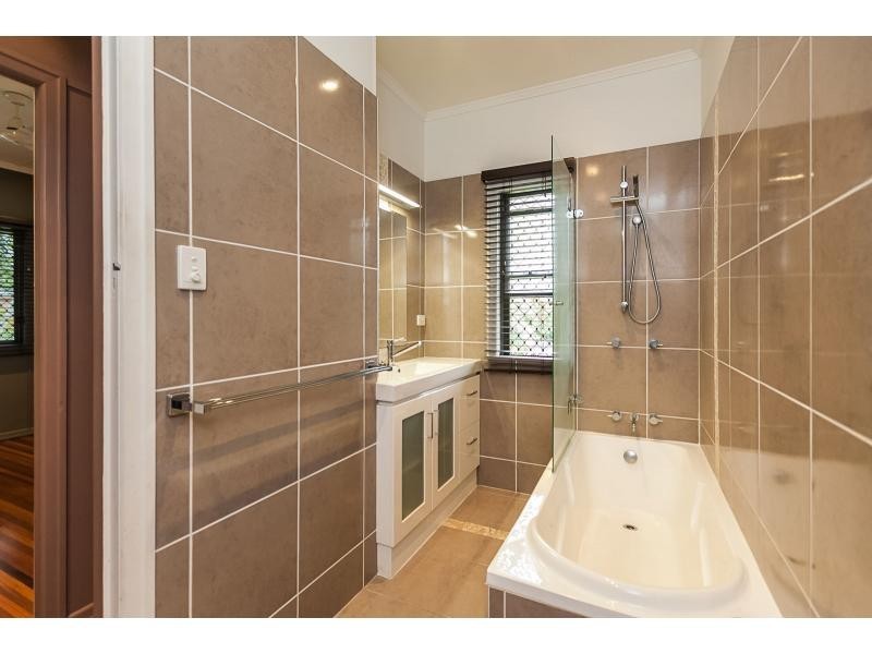 116 Charles Street, Berserker QLD 4701