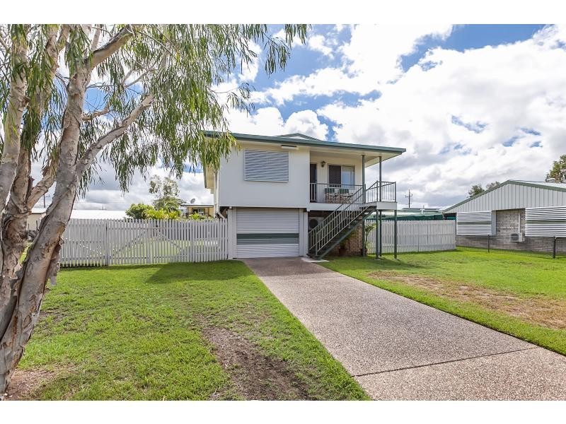 36 Barker Street, Kawana QLD 4701