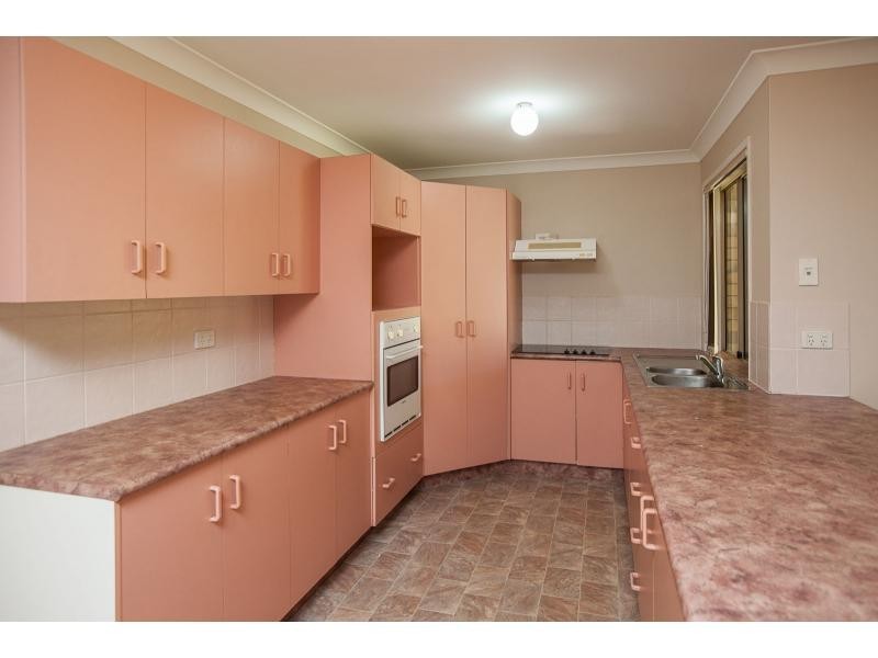 102 McLaughlin Street, Kawana QLD 4701