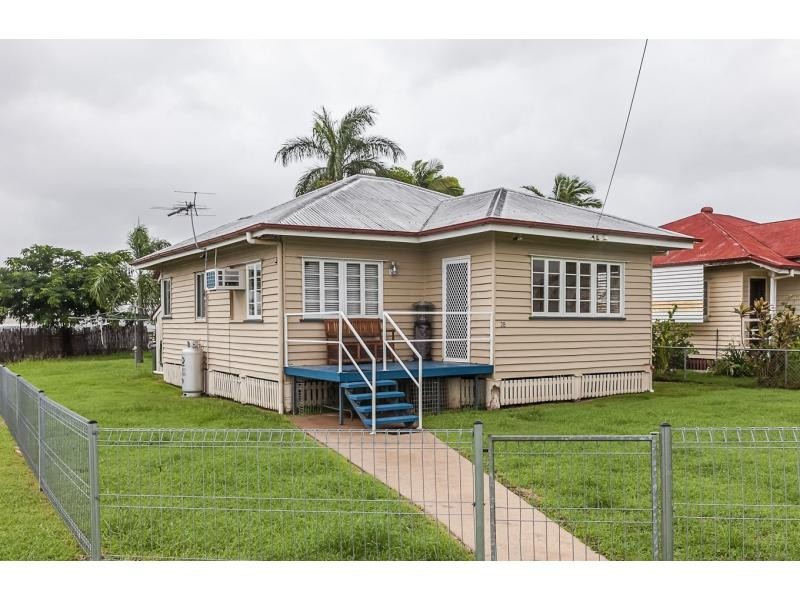 28 Cowap Street, Park Avenue QLD 4701