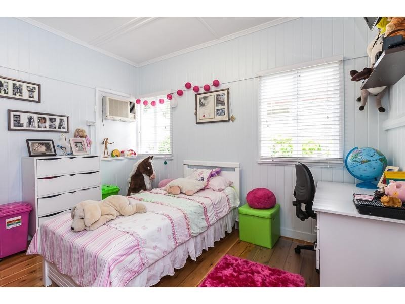 28 Cowap Street, Park Avenue QLD 4701