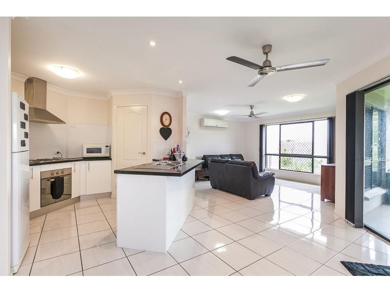 1 John Oxley Drive, Gracemere QLD 4702