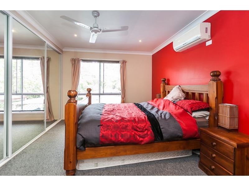 110 Park Street, Park Avenue QLD 4701