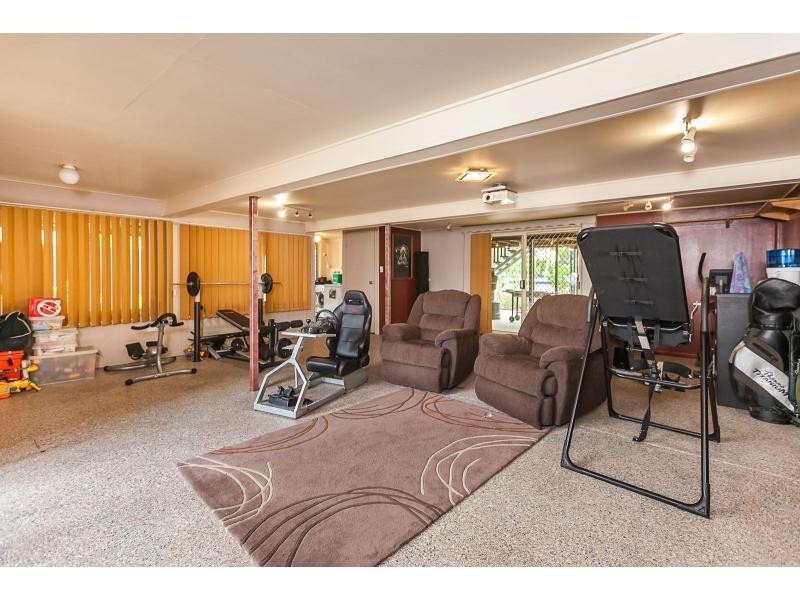 110 Park Street, Park Avenue QLD 4701