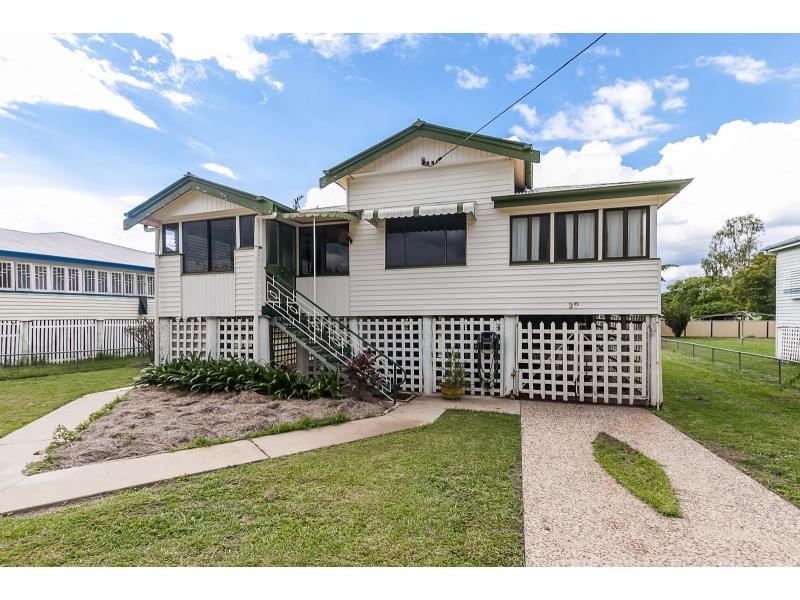 89 Lakes Creek Road, Berserker QLD 4701