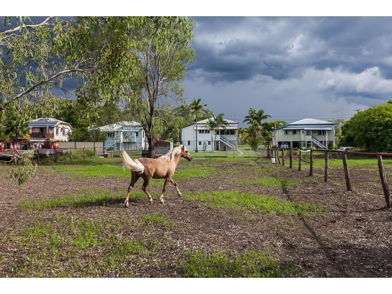 89 Lakes Creek Road, Berserker QLD 4701