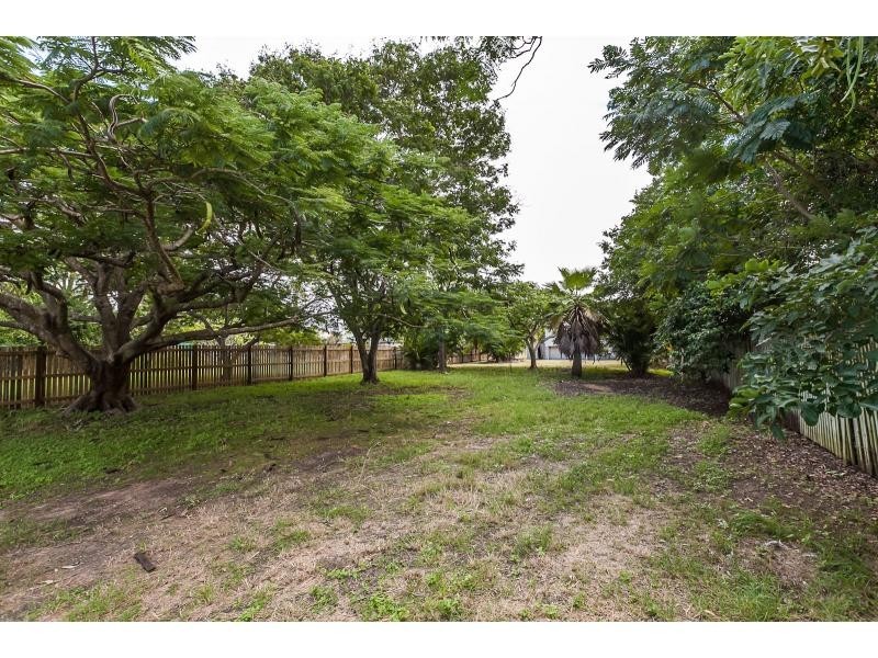 10 Lauga Street, Park Avenue QLD 4701