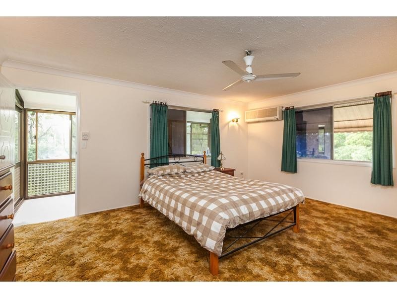 73 Nerimbera School Road, Nerimbera QLD 4701