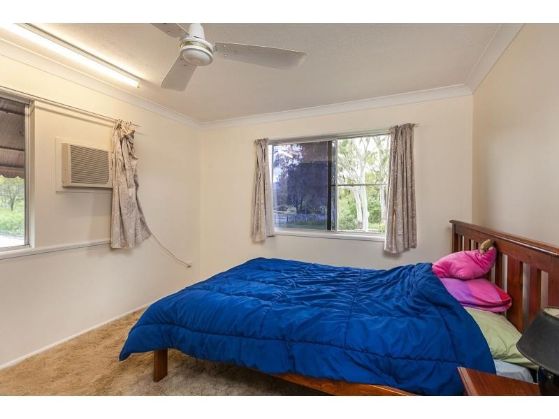 73 Nerimbera School Road, Nerimbera QLD 4701