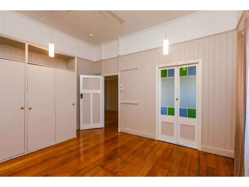 10 Lloyd Street, Park Avenue QLD 4701