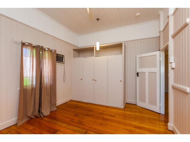 10 Lloyd Street, Park Avenue QLD 4701