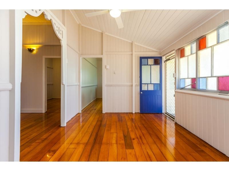 10 Lloyd Street, Park Avenue QLD 4701