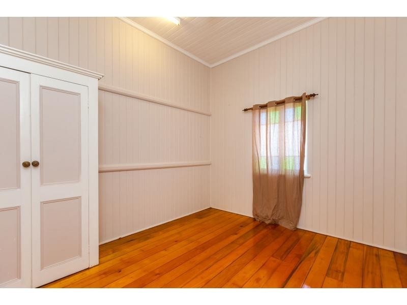 10 Lloyd Street, Park Avenue QLD 4701