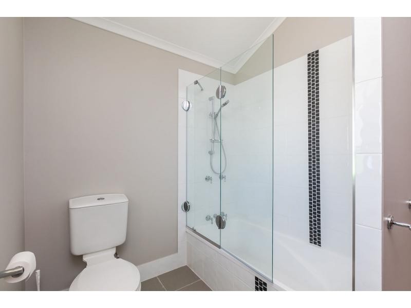 10 Lloyd Street, Park Avenue QLD 4701