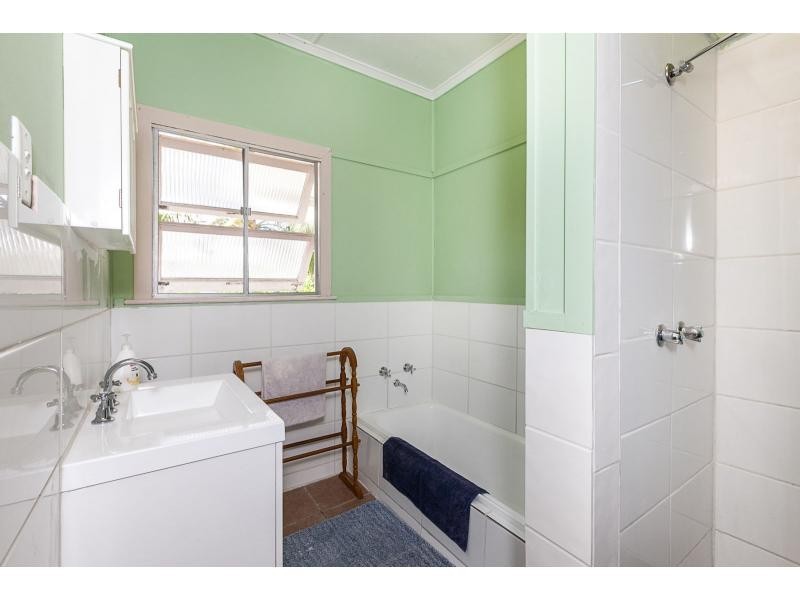 99 High Street, Berserker QLD 4701