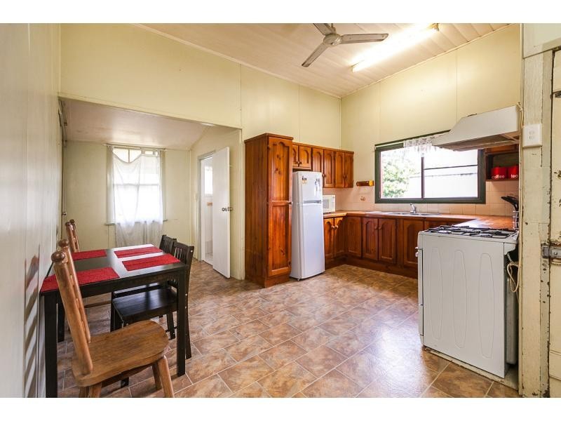 430 Lakes Creek Road, Lakes Creek QLD 4701