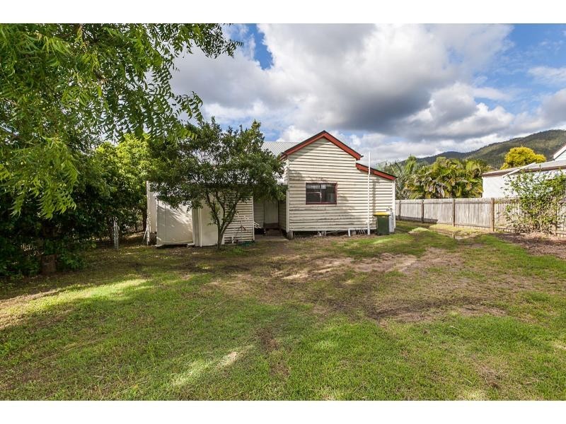 430 Lakes Creek Road, Lakes Creek QLD 4701