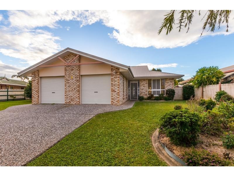 2/5 Carara Drive, Kawana QLD 4701