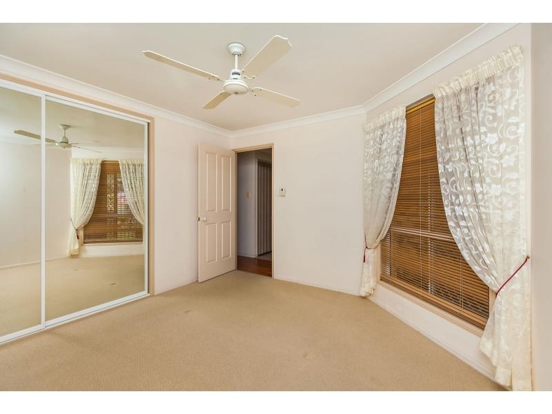 2/5 Carara Drive, Kawana QLD 4701