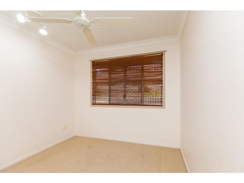 2/5 Carara Drive, Kawana QLD 4701