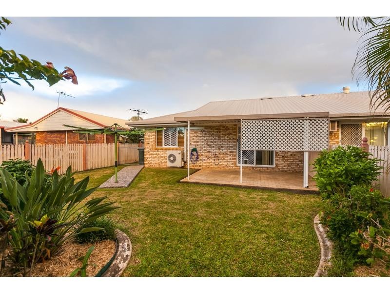 2/5 Carara Drive, Kawana QLD 4701