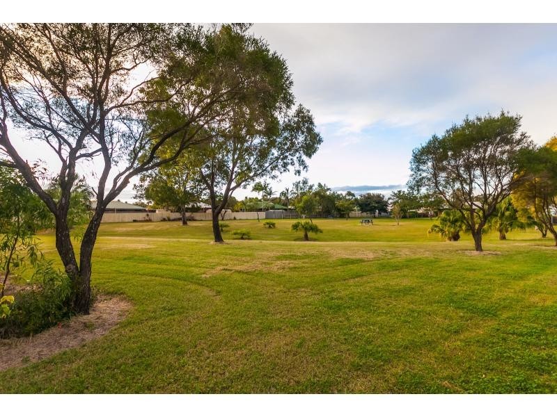 2/5 Carara Drive, Kawana QLD 4701