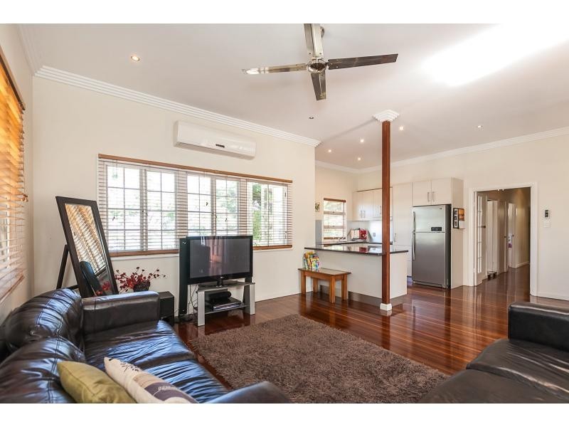 156 Agnes Street, The Range QLD 4700