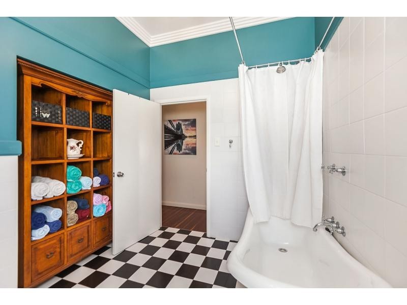 156 Agnes Street, The Range QLD 4700