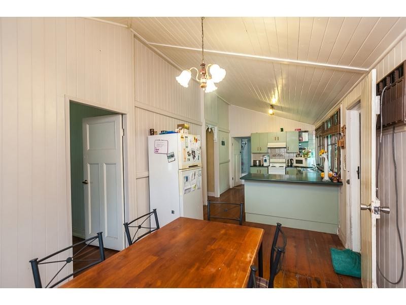 16a Main Street, Park Avenue QLD 4701
