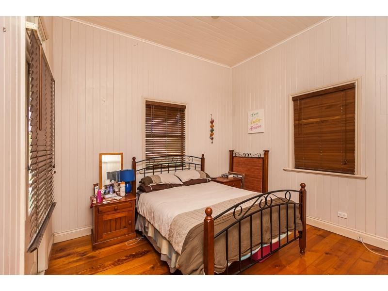 16a Main Street, Park Avenue QLD 4701